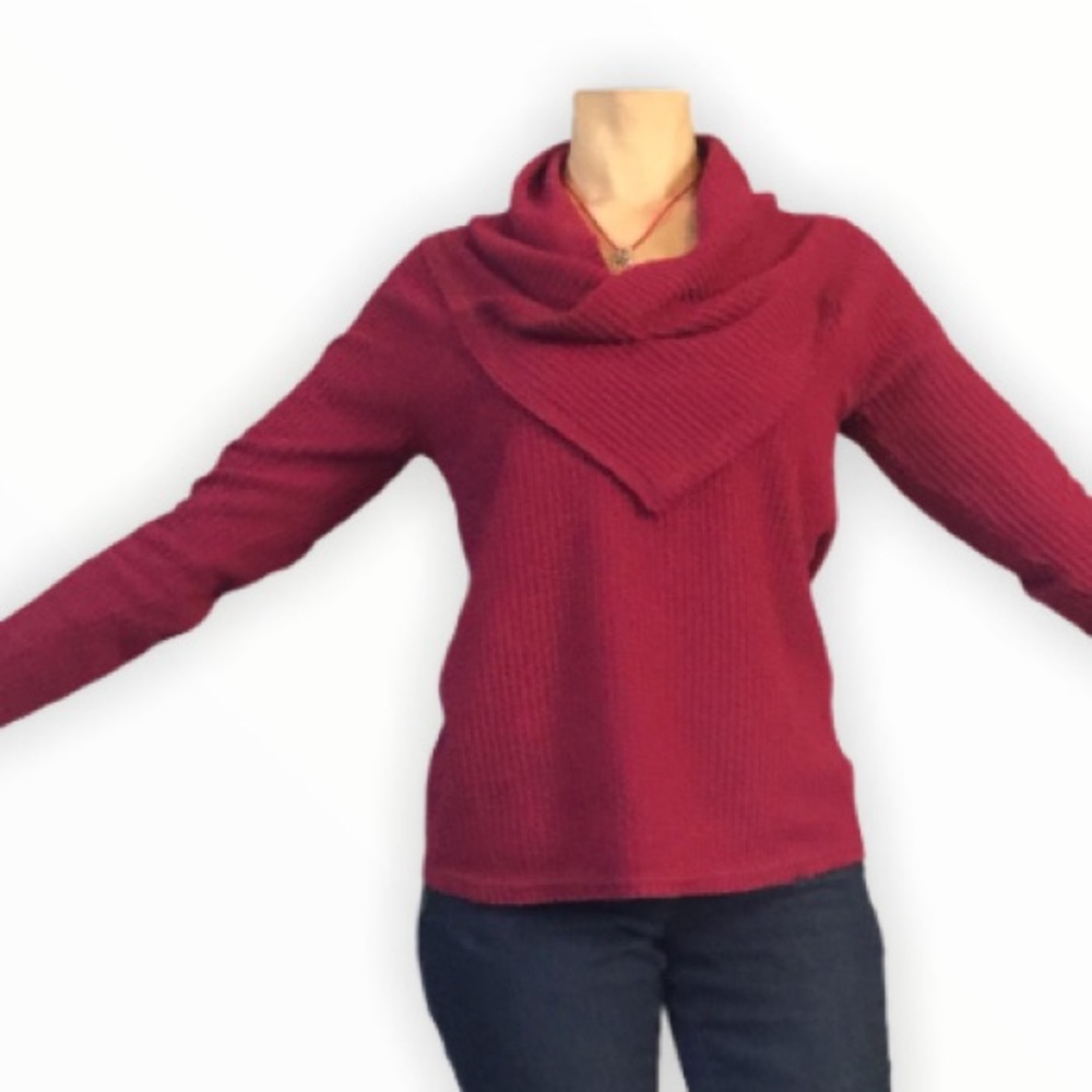 Unique Textured Sweater - Picture 2 of 9